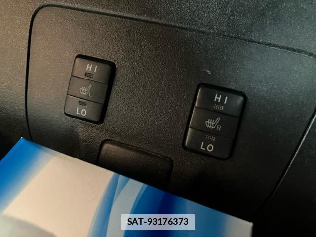 Toyota PRIUS PHV 2013-11 7959868-19