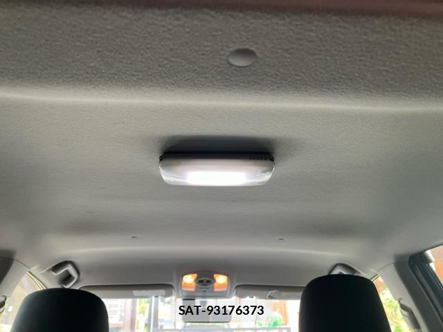 Toyota PRIUS PHV 2013-11 7959868-8