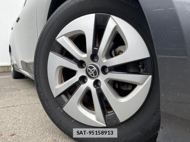 Toyota PRIUS 2016-08 7959636-13