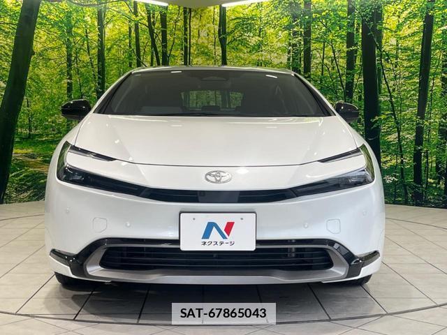 Toyota PRIUS 2023-07 7959816-13