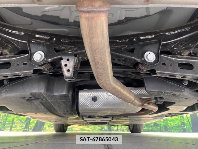 Toyota PRIUS 2023-07 7959816-18