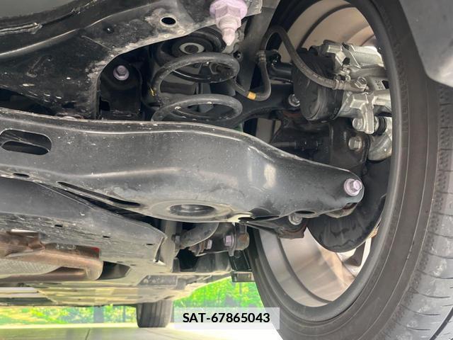 Toyota PRIUS 2023-07 7959816-19