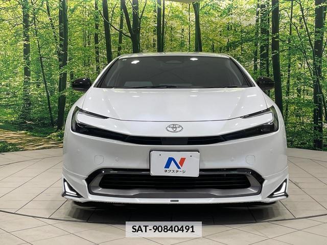 Toyota PRIUS 2023-09 7959959-12