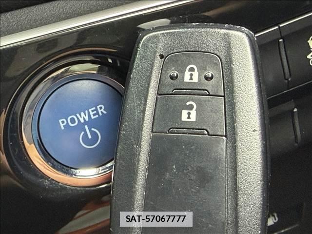Toyota PRIUS 2018-03 7959995-15