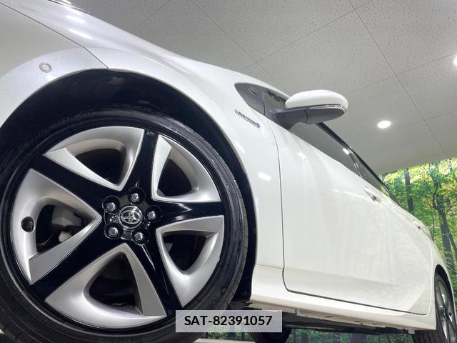 Toyota PRIUS 2019-08 7960028-12