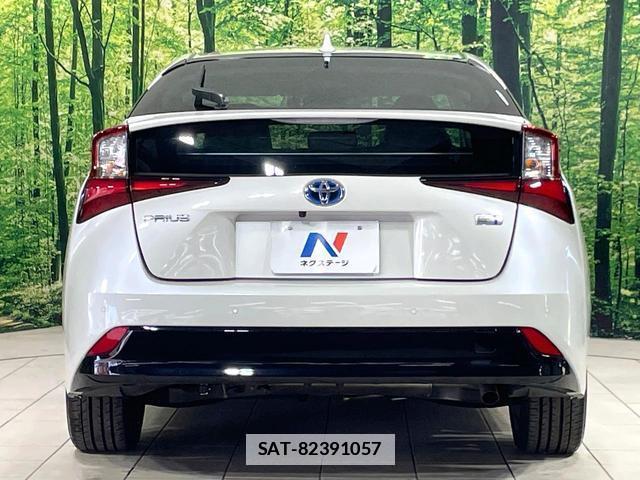 Toyota PRIUS 2019-08 7960028-14