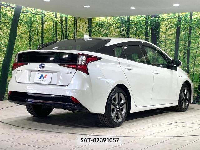 Toyota PRIUS 2019-08 7960028-16