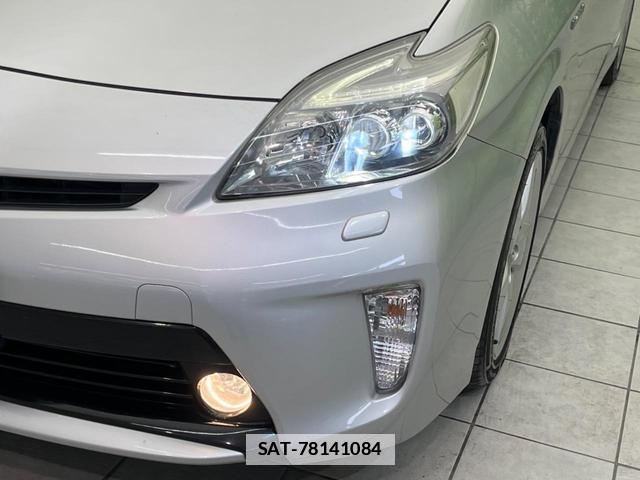 Toyota PRIUS 2013-07 7960097-11