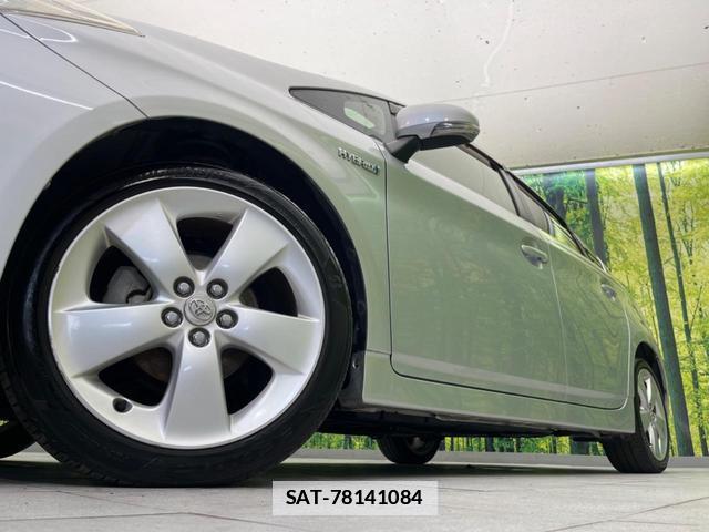 Toyota PRIUS 2013-07 7960097-12