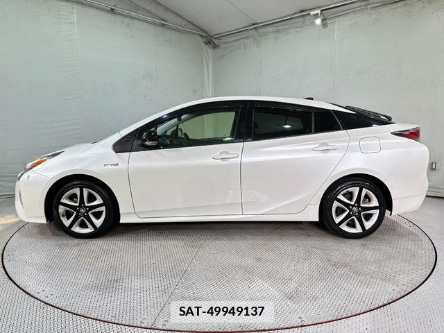 Toyota PRIUS 2018-09 7960197-17