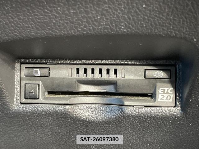 Toyota PRIUS 2017-01 7960505-7