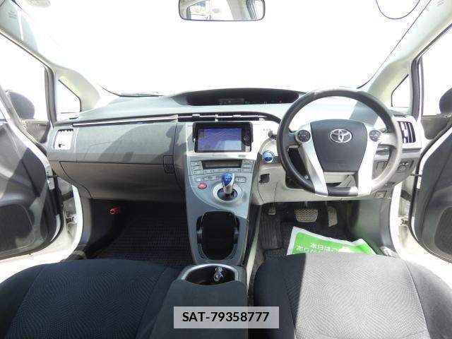 Toyota PRIUS 2013-04 7960540-3