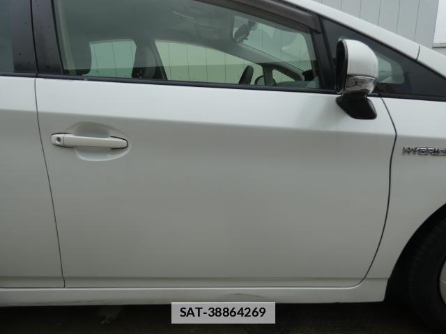 Toyota PRIUS 2012-07 7960541-14
