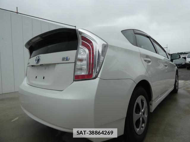 Toyota PRIUS 2012-07 7960541-3