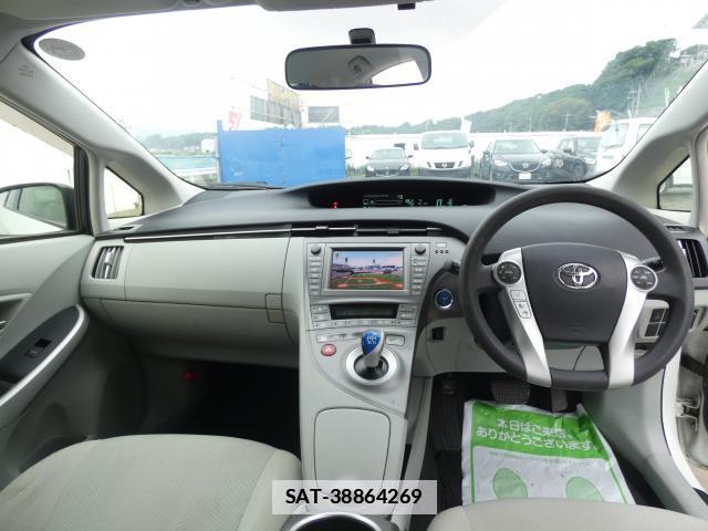 Toyota PRIUS 2012-07 7960541-6