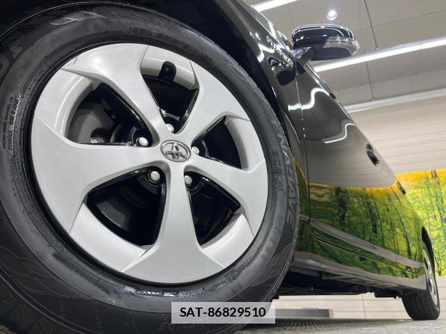 Toyota PRIUS 2015-03 7961076-12