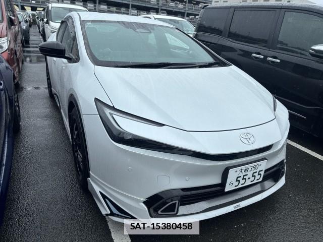 Toyota PRIUS 2023-07 7961190-1