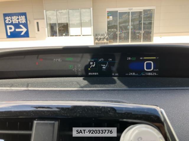 Toyota PRIUS 2016-03 7961782-14