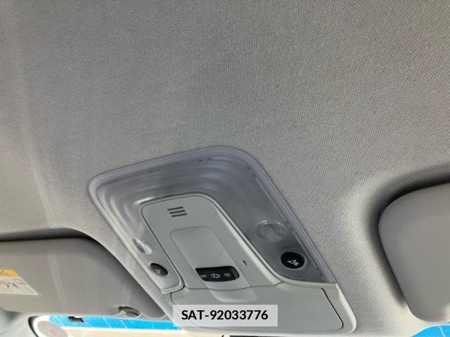 Toyota PRIUS 2016-03 7961782-15