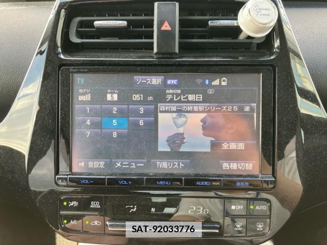 Toyota PRIUS 2016-03 7961782-16