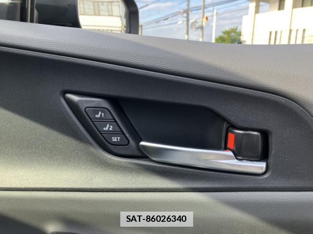 Toyota PRIUS 2023-03 7961934-17
