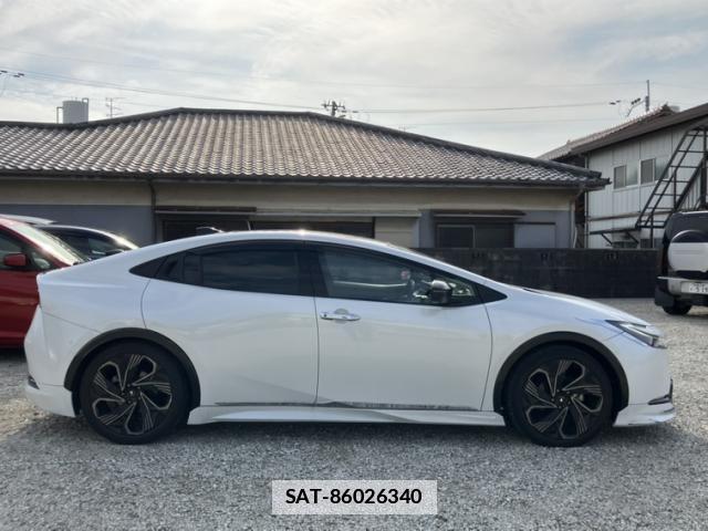 Toyota PRIUS 2023-03 7961934-3