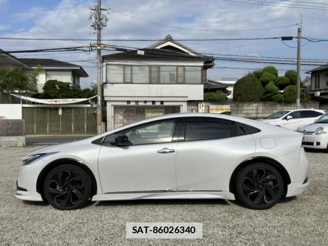 Toyota PRIUS 2023-03 7961934-9