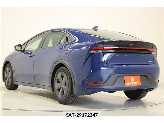 Toyota PRIUS 2023-06 7962328-10
