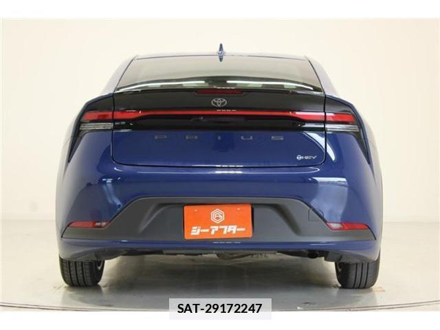 Toyota PRIUS 2023-06 7962328-11