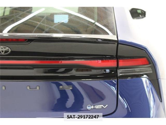 Toyota PRIUS 2023-06 7962328-18