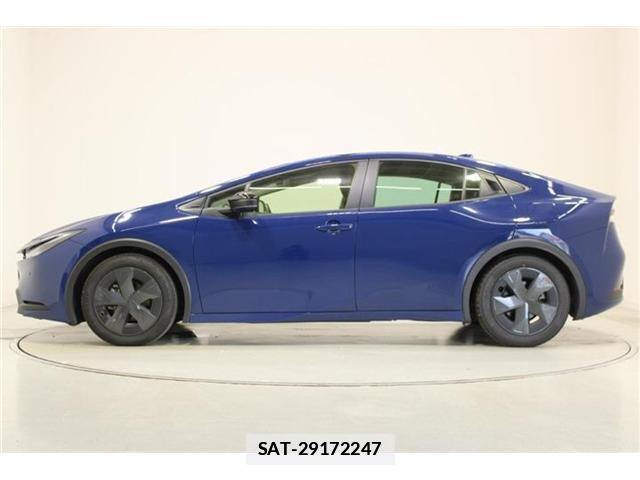 Toyota PRIUS 2023-06 7962328-9