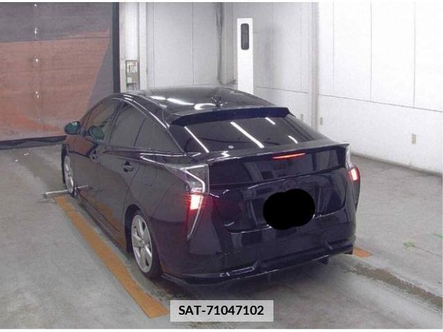 Toyota PRIUS 2018-07 7962401-1