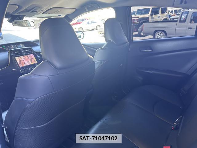 Toyota PRIUS 2018-07 7962401-10