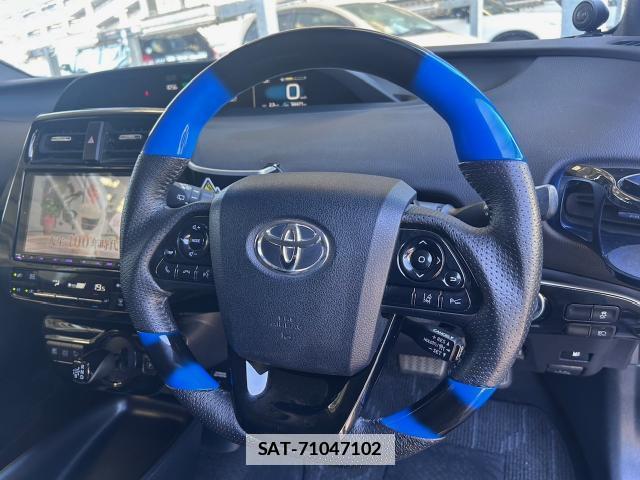 Toyota PRIUS 2018-07 7962401-11