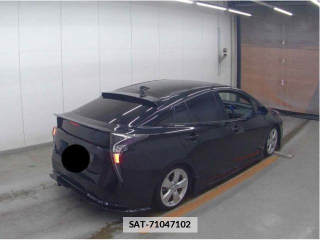 Toyota PRIUS 2018-07 7962401-4