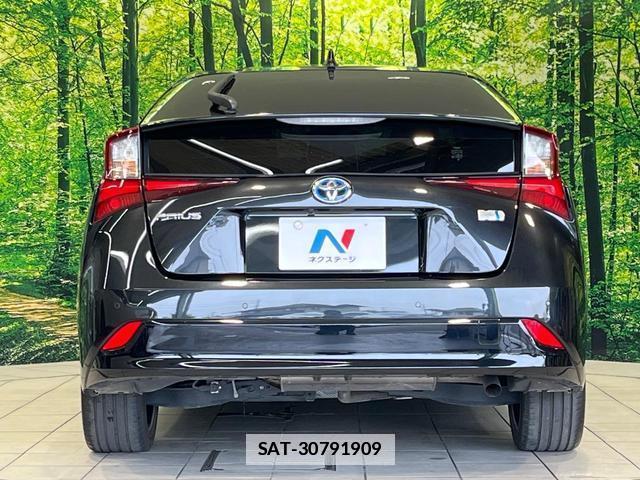 Toyota PRIUS 2021-11 7962426-14