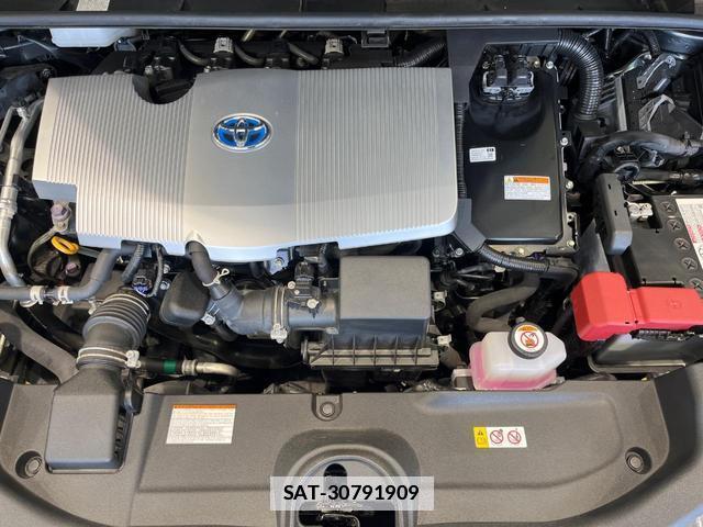 Toyota PRIUS 2021-11 7962426-17