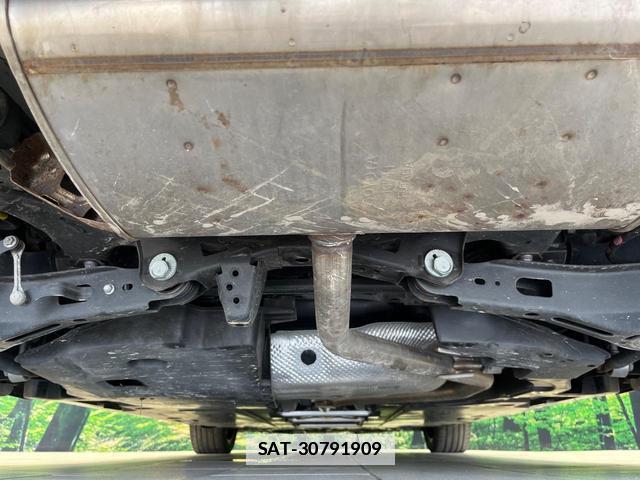 Toyota PRIUS 2021-11 7962426-18
