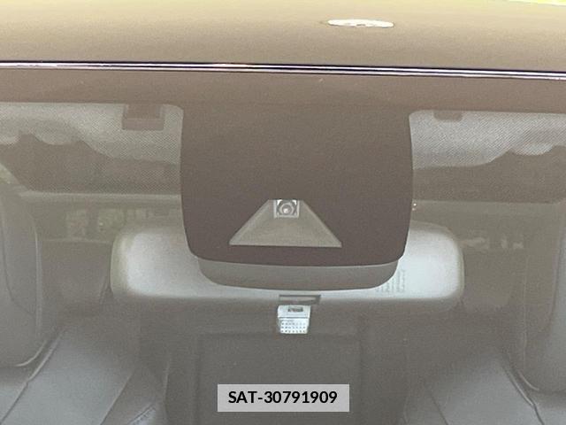 Toyota PRIUS 2021-11 7962426-4