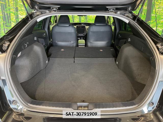 Toyota PRIUS 2021-11 7962426-9