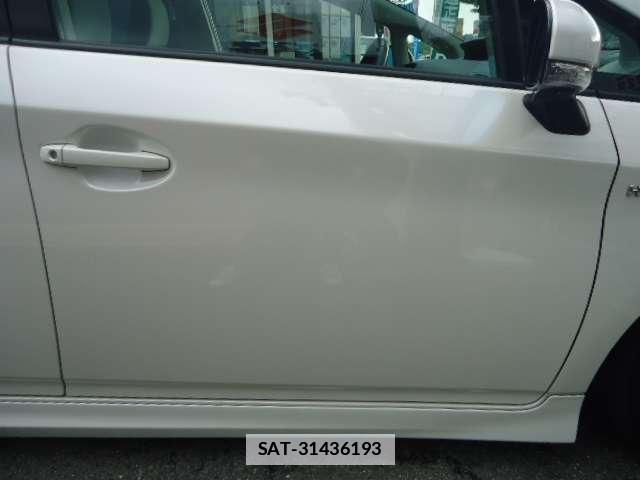 Toyota PRIUS 2011-03 7962673-14