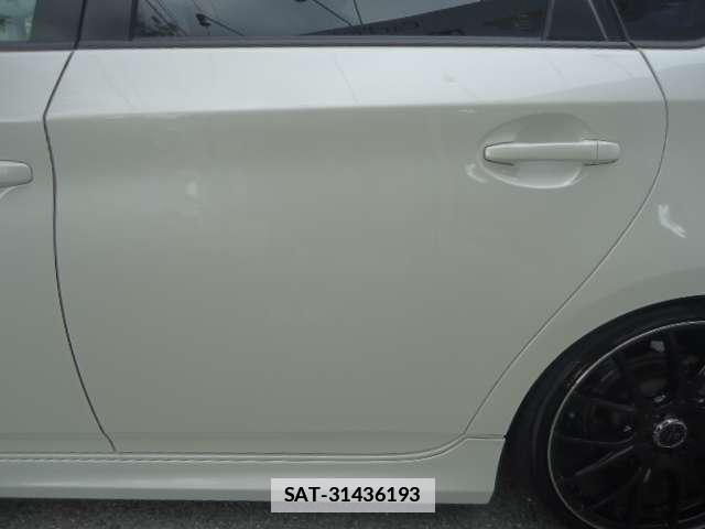 Toyota PRIUS 2011-03 7962673-16