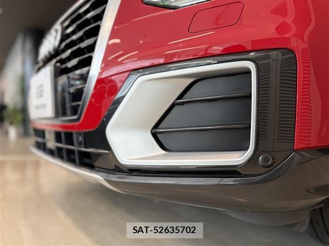 Audi Q2 2018-10 7960006-11