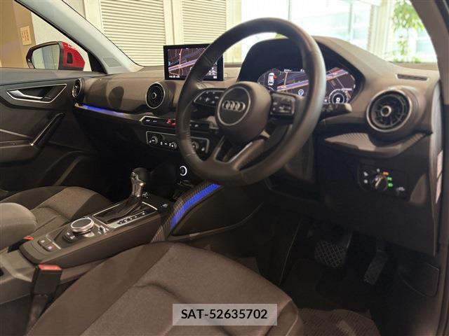 Audi Q2 2018-10 7960006-12