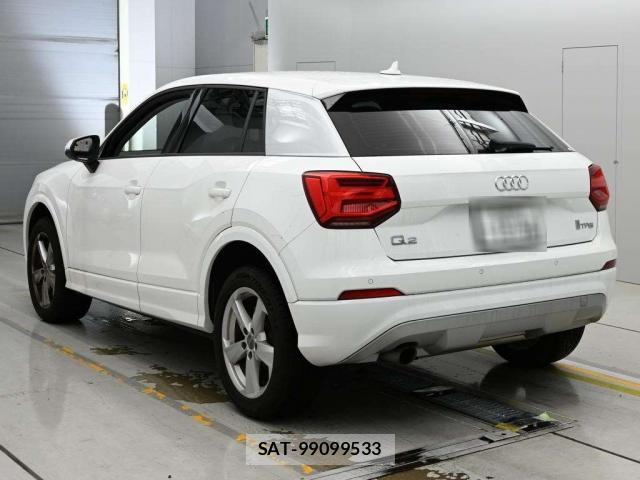 Audi Q2 2018-01 7960845-10