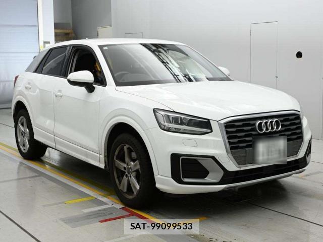 Audi Q2 2018-01 7960845-12