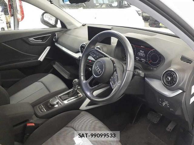 Audi Q2 2018-01 7960845-2