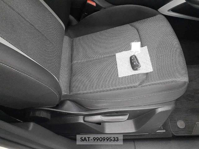 Audi Q2 2018-01 7960845-9