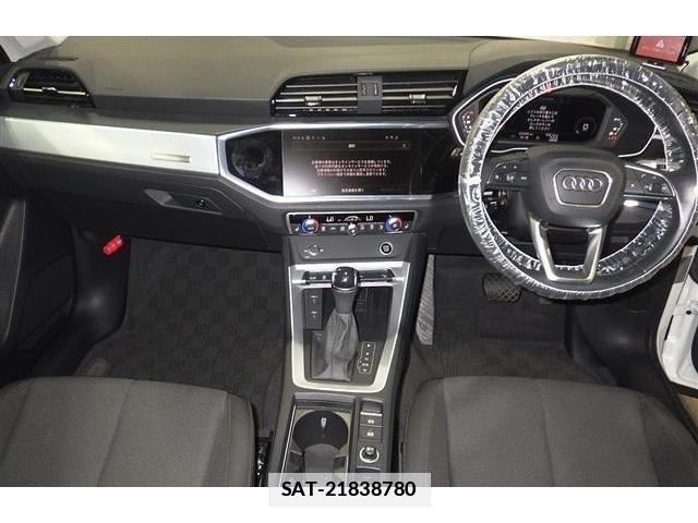 Audi Q3 2023-08 7961492-2