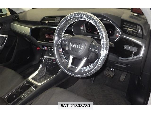 Audi Q3 2023-08 7961492-3